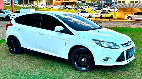 FORD FOCUS 1.6 S 16V FLEX 4P MANUAL FORD FOCUS 1.6 S 16V FLEX 4P MANUAL